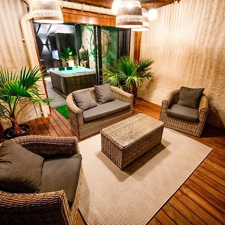 Prestige - Jacuzzi - Luxe - Rooftop Apartman *